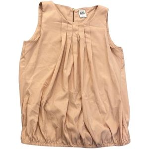 Vero Moda short sleeve pink blouse with back zipper and gartered waist.